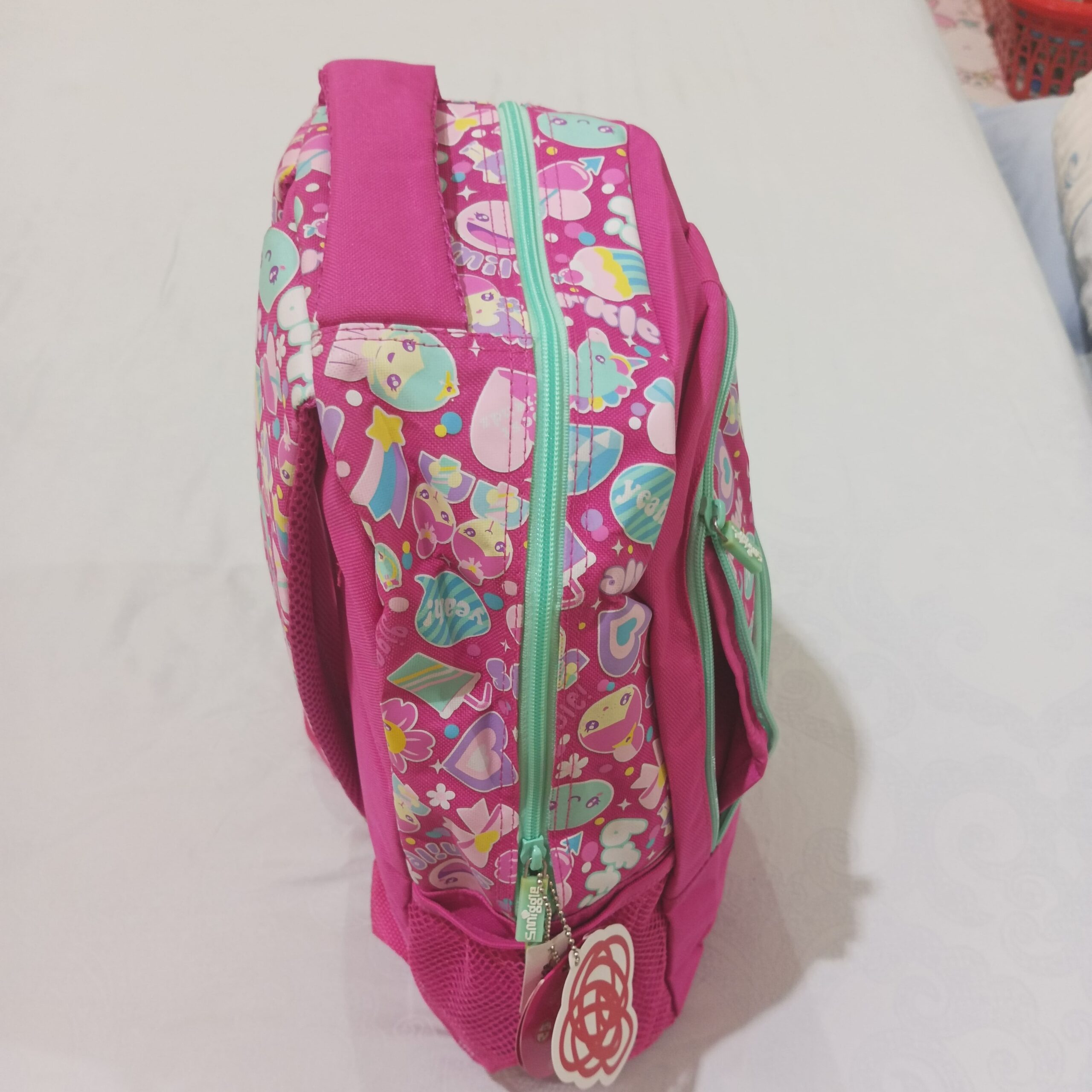 Tas Ransel Anak "Smiggle Sparkle Classic Attach Backpack" Warna Pink Motif Unicorn Smile! - Gambar 5