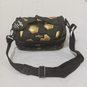 Tas Makan Siang Anak "Smiggle Score/Goal Double Decker Lunchbox" Motif Sepak Bola Emas Warna Hitam