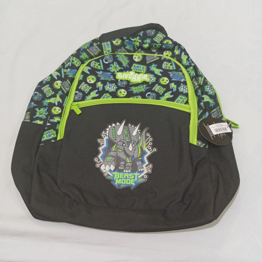 Tas Ransel Anak Sekolah "Smiggle Classic Dash Beast Mode Dino" Warna Black Green Motif Dinosaurus