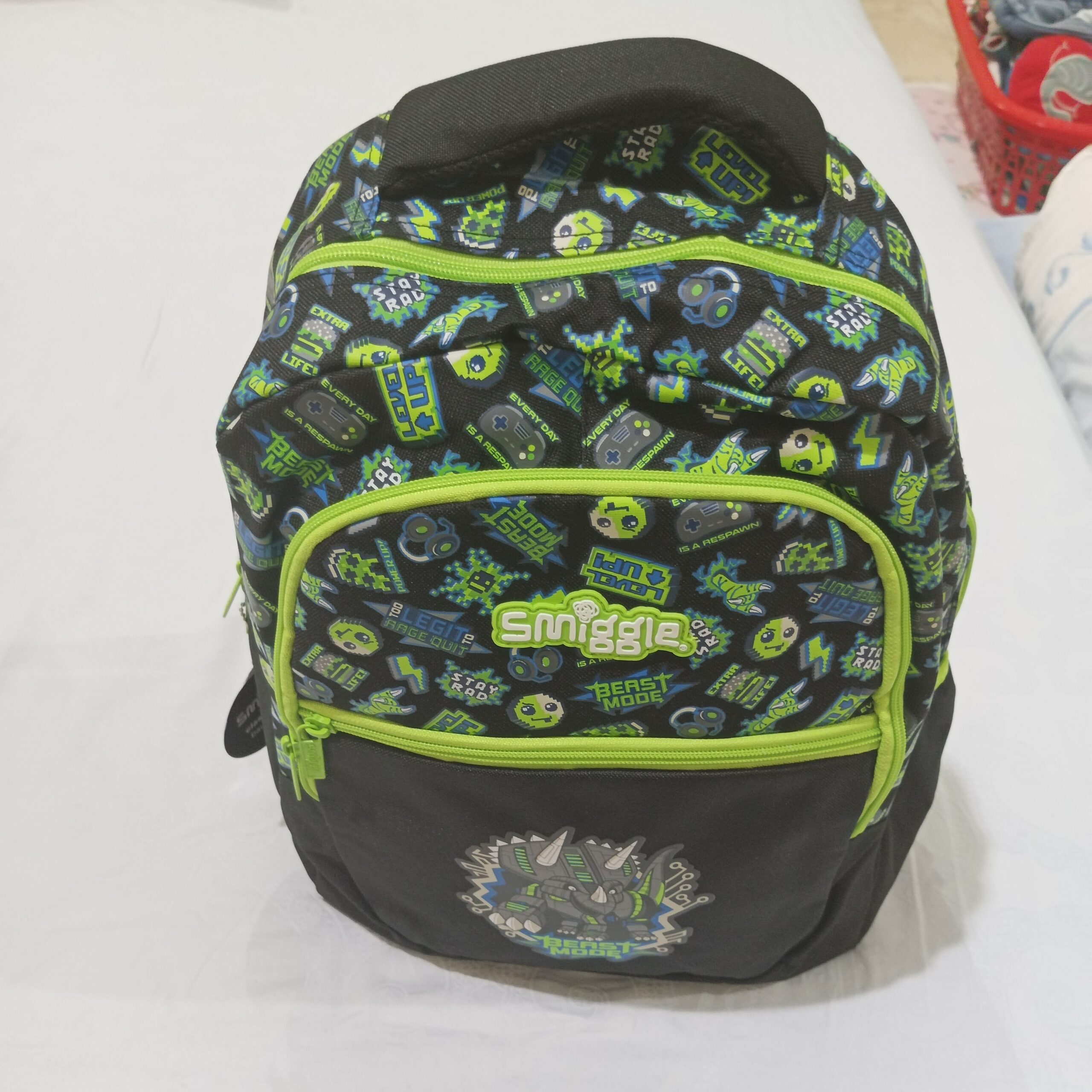 Tas Ransel Anak Sekolah "Smiggle Classic Dash Beast Mode Dino" Warna Black Green Motif Dinosaurus - Gambar 2